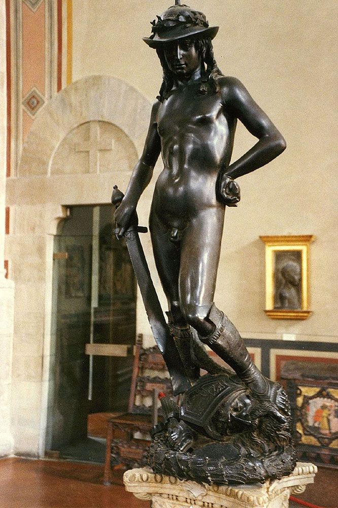 دوناتلو، داوود، 1440-1460م، برنز، ارتفاع 158سانتی متر، موزه ملی بارگلو، فلورانس. داوودِ دوناتلو هم حالت ایستایی تقابلی متین و آرام کلاسیک را دارد و هم لذت جویانه‌ی خدایان یونانی را.